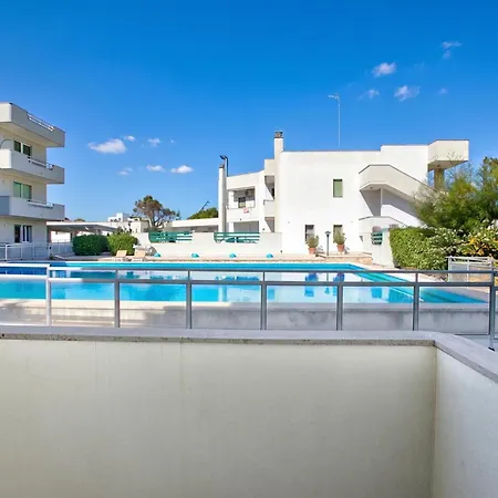 Thalassa With Pool - Happy